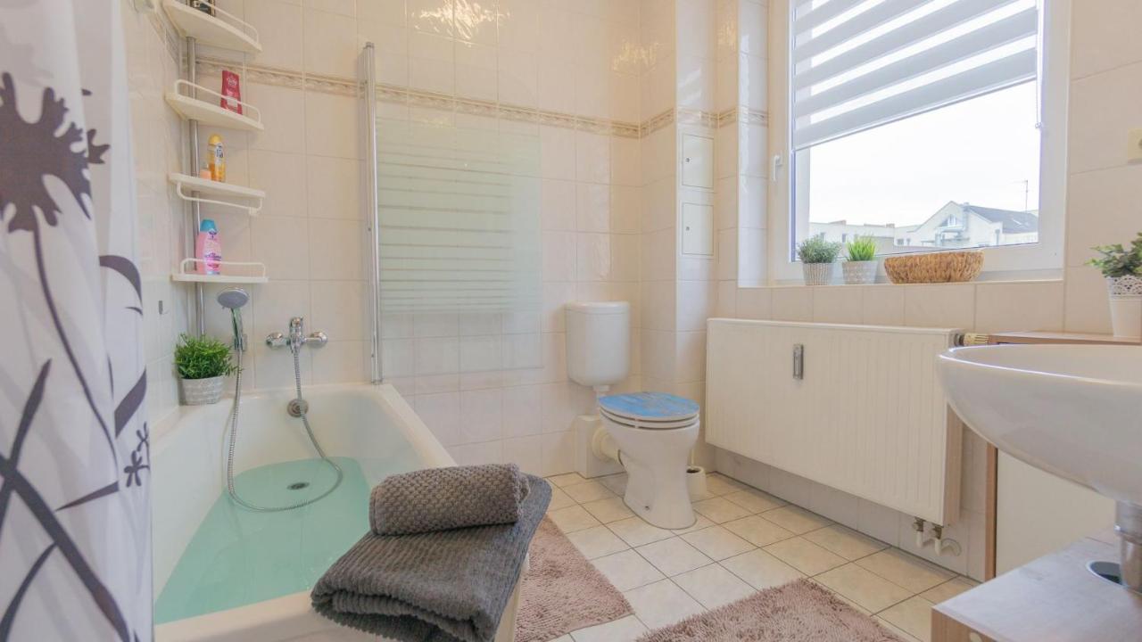 *Central_50M2_Kitchen_Washer_Netflix_Parking Cottbus Eksteriør bilde
